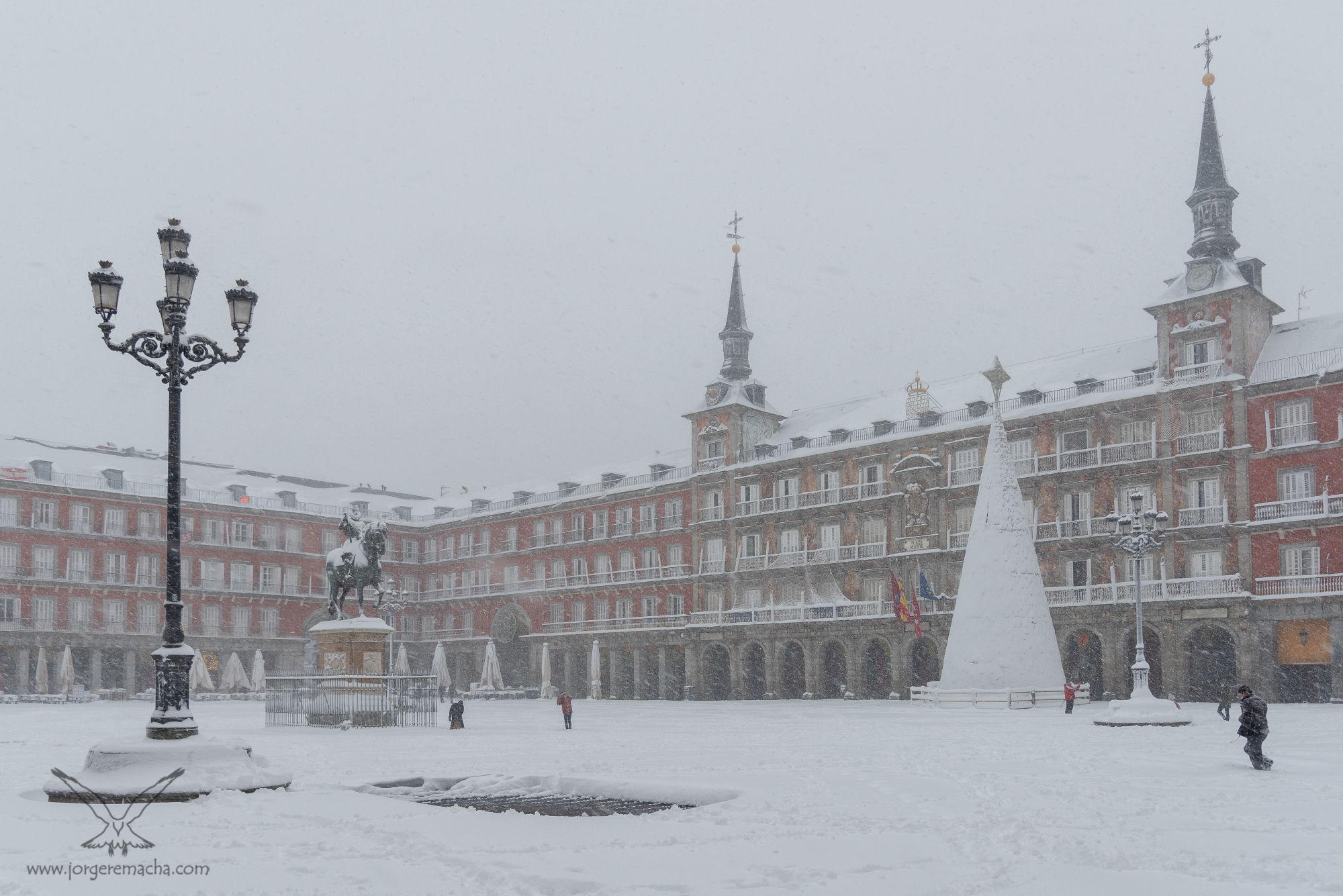 Jorge Remacha - plaza-mayor-405-053-140.jpg